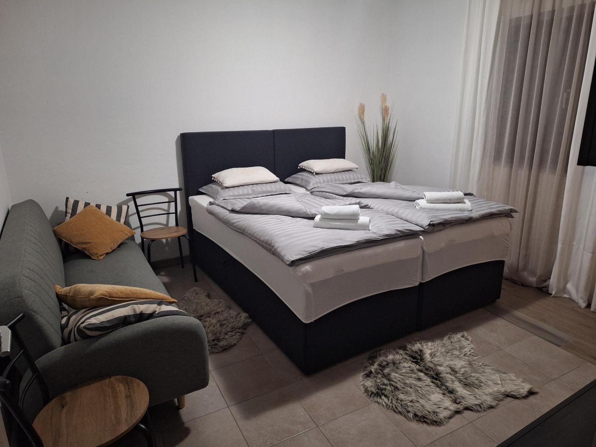 Mare Acomodação com café da manhã Vrlika Exterior foto